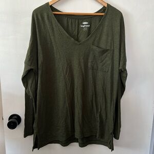 Women’s XL OLD NAVY boyfriend style pocket tee with long sleeves in olive green